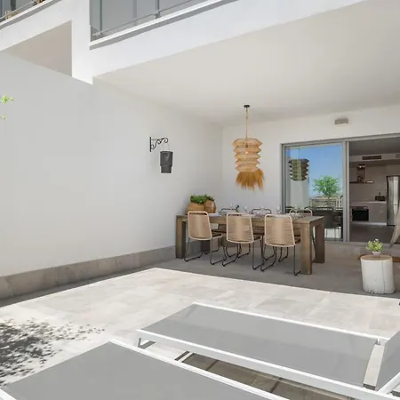 Apartment Vivi Homes - Blossom Pool, Gym & Terrace