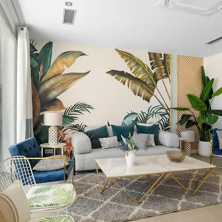 Vivi Homes - Blossom Pool, Gym & Terrace