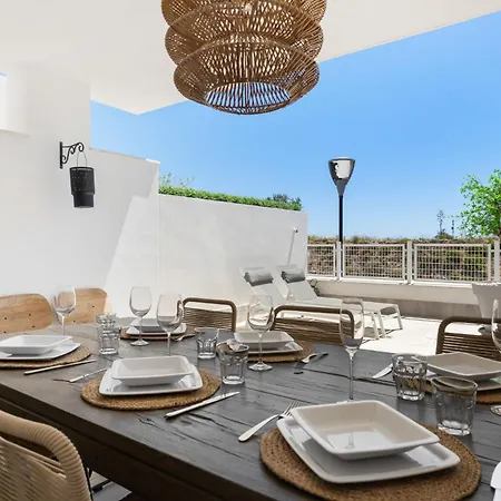 Vivi Homes - Blossom Pool, Gym & Terrace Benalmádena