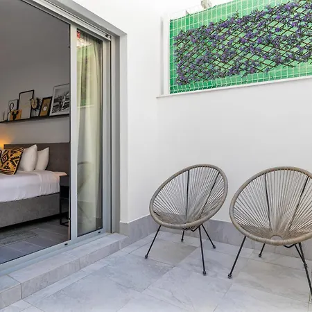 Vivi Homes - Blossom Pool, Gym & Terrace Apartment