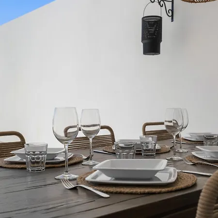 Vivi Homes - Blossom Pool, Gym & Terrace *
