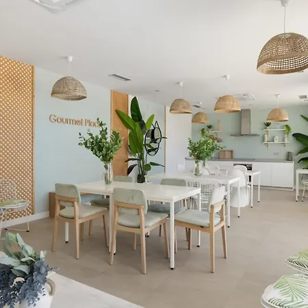 Vivi Homes - Blossom Pool, Gym & Terrace