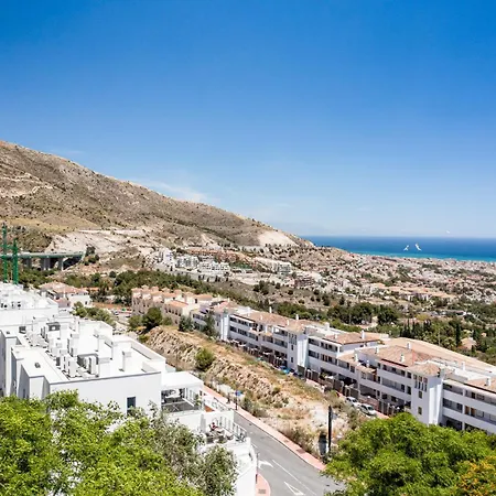 Vivi Homes - Blossom Pool, Gym & Terrace Apartment
