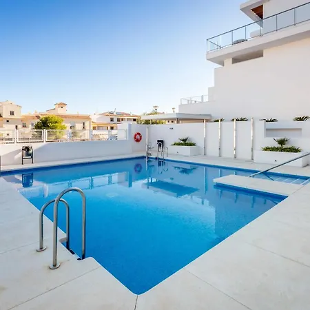 Apartment Vivi Homes - Blossom Pool, Gym & Terrace